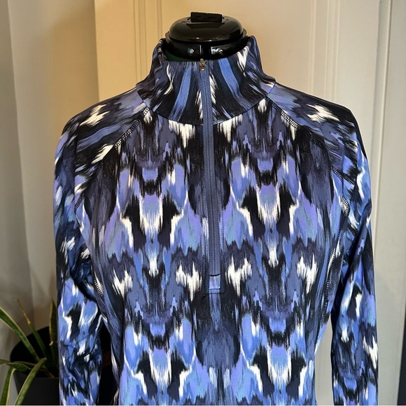 Talbots Long Sleeve Top with Blue and Black Pattern HALF ZIP PULLOVER - Picture 2 of 12